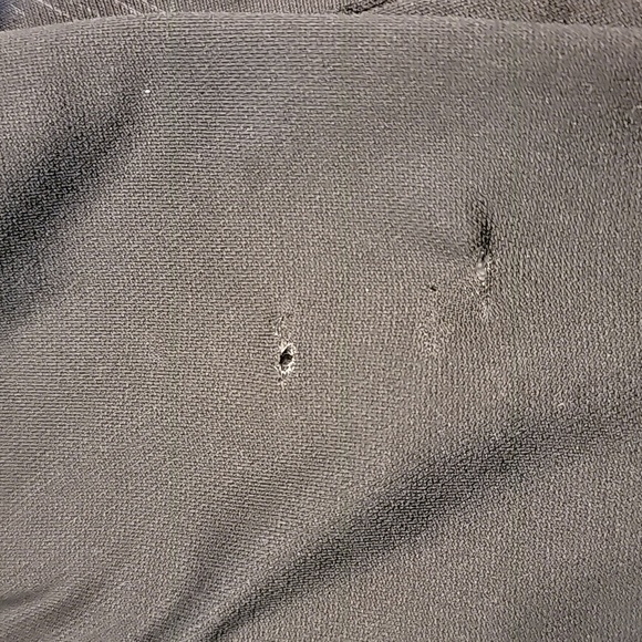 Under Armour long sleeve full zip - Picture 4 of 4